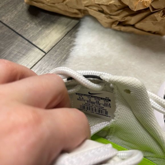 Nike Palm Tree Roshe Sneakers Shoes - Picture 7 of 7